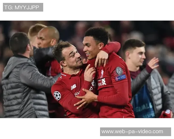 阿德里亚诺：从足球天才到人生起伏的传奇故事